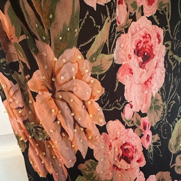 Floral Sleeveless Dress - Black and Pink - Picture 2 of 5